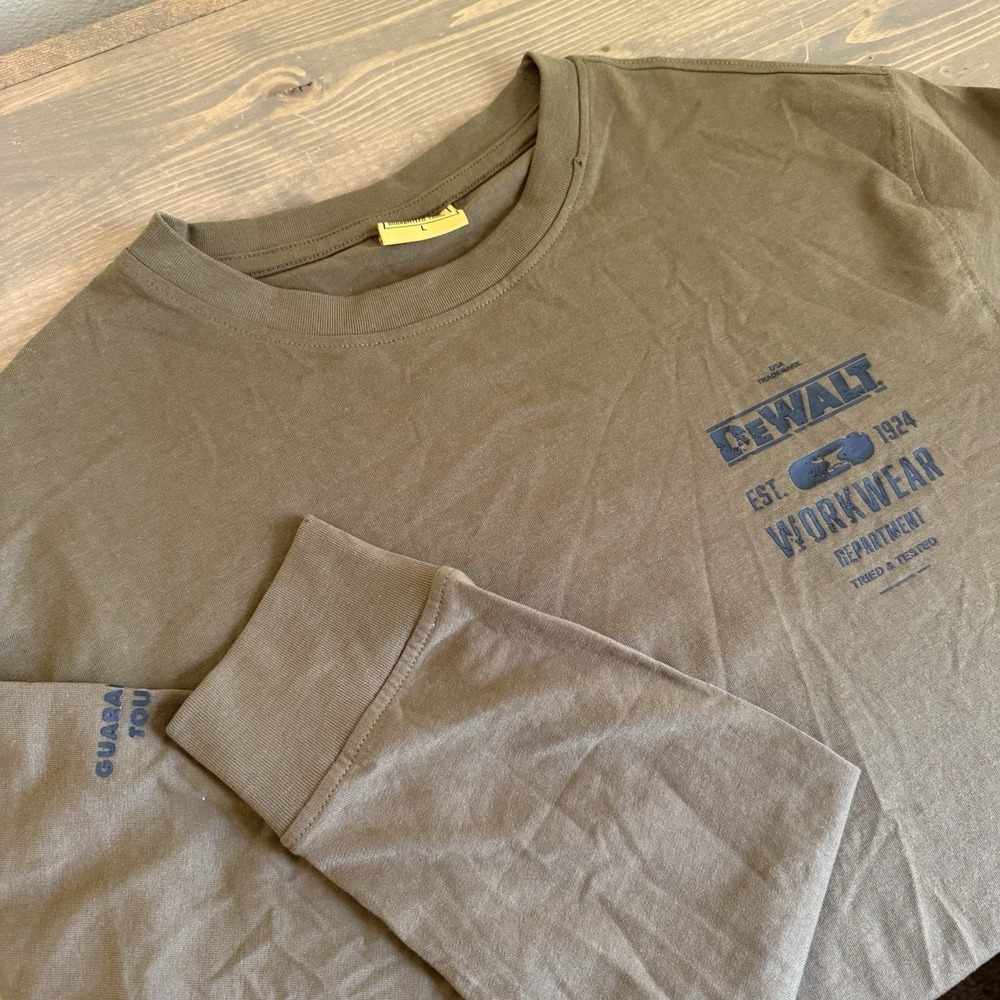 Dewalt‎ Workwear Men's Large Olive Green Crewneck Long Sleeve Tee T-Shirt